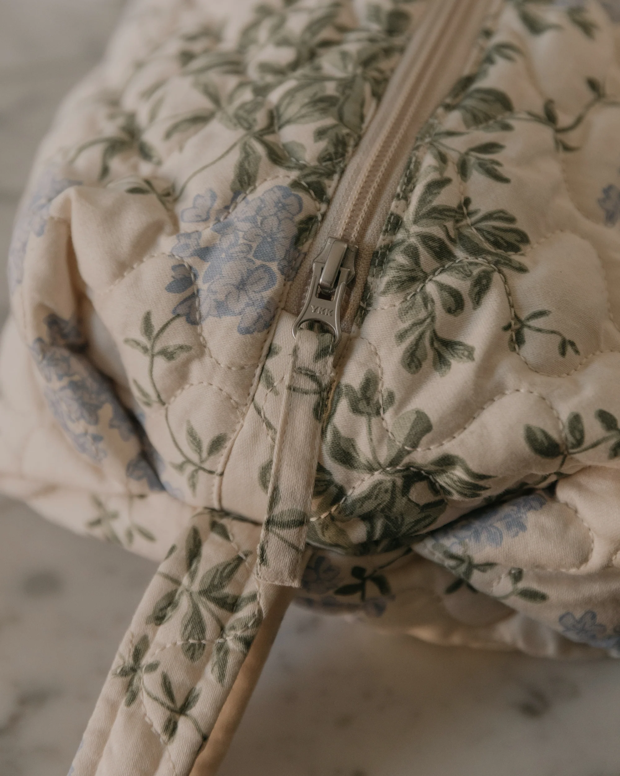 Garbo & Friends - Toilettas Medium Satin Quilted | Plumbago - Image 3