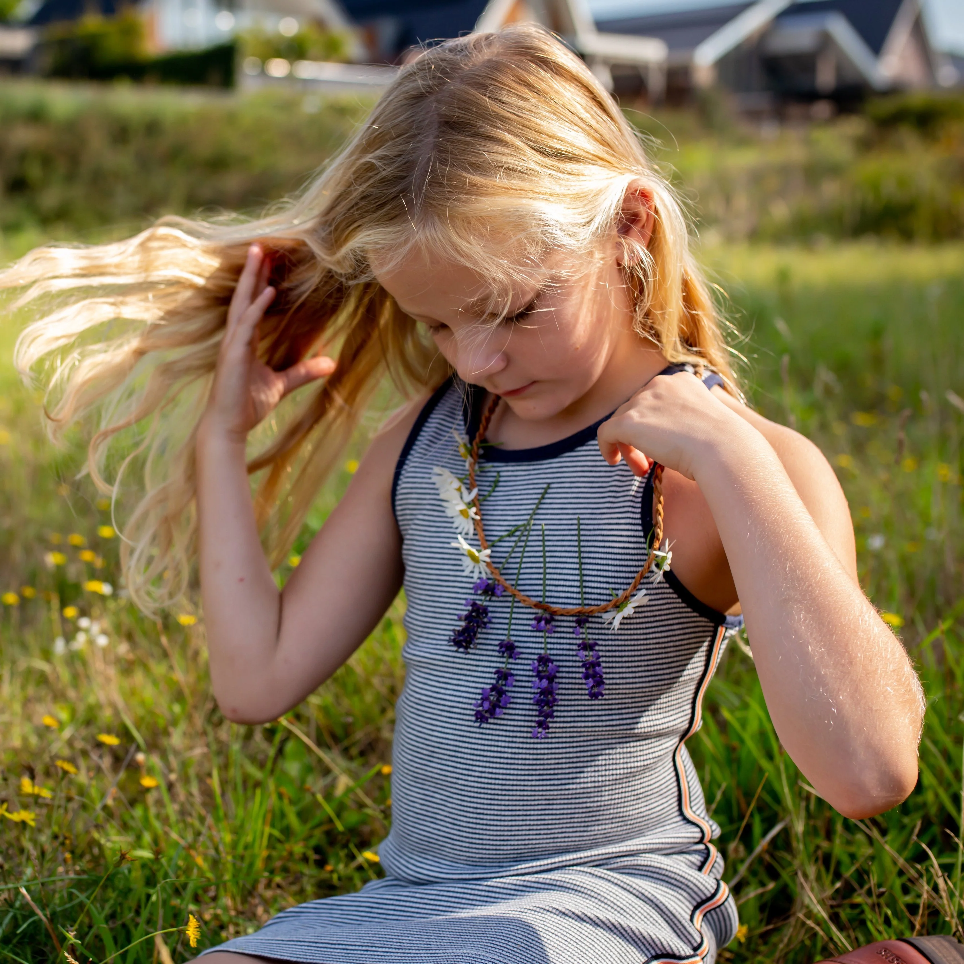 Kikkerland - Maak Je Eigen Bloemenketting Huckleberry | Creatieve Knutselset - Image 4