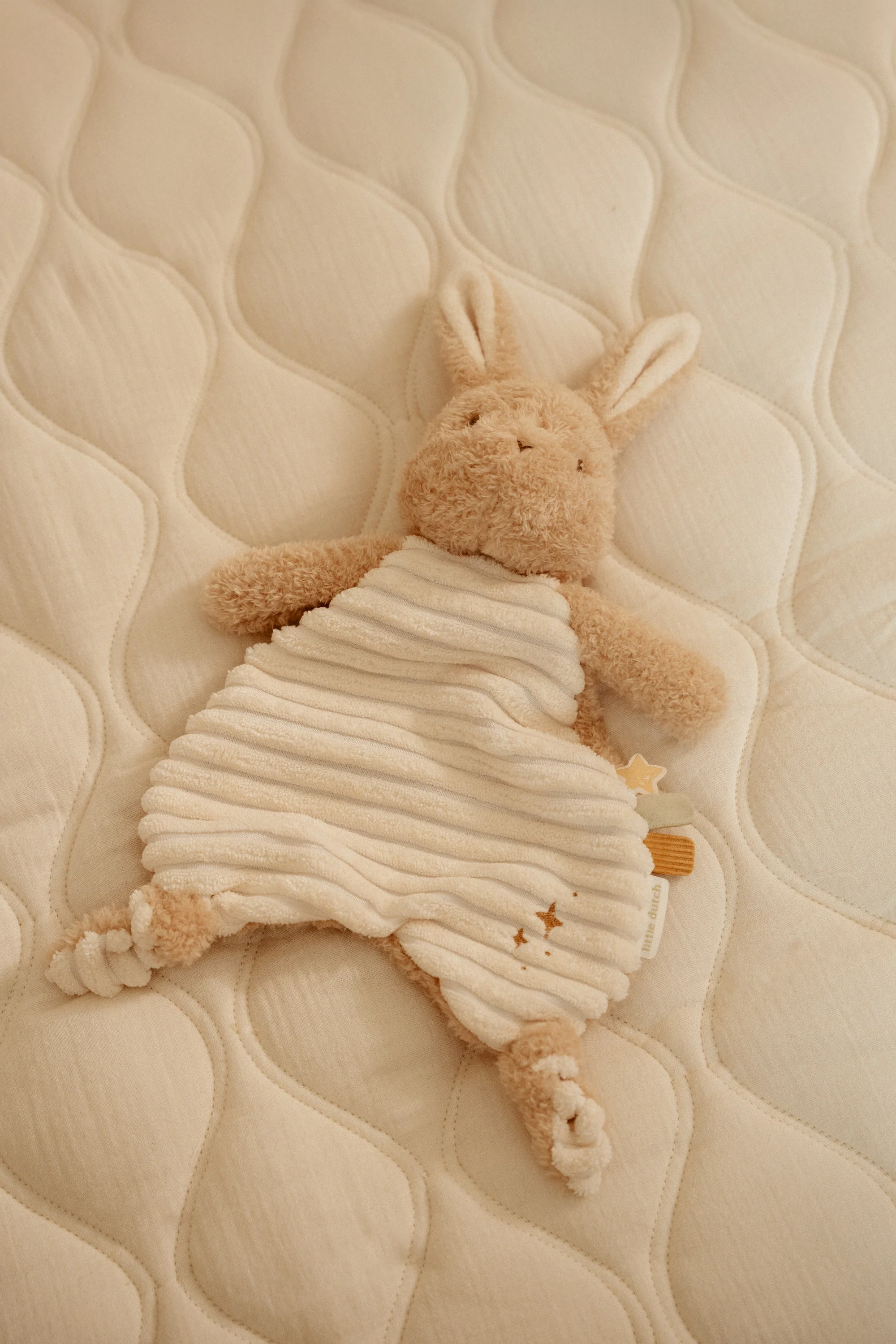 Little Dutch - Knuffeldoek Newborn Naturals | Zacht Beige - Image 3