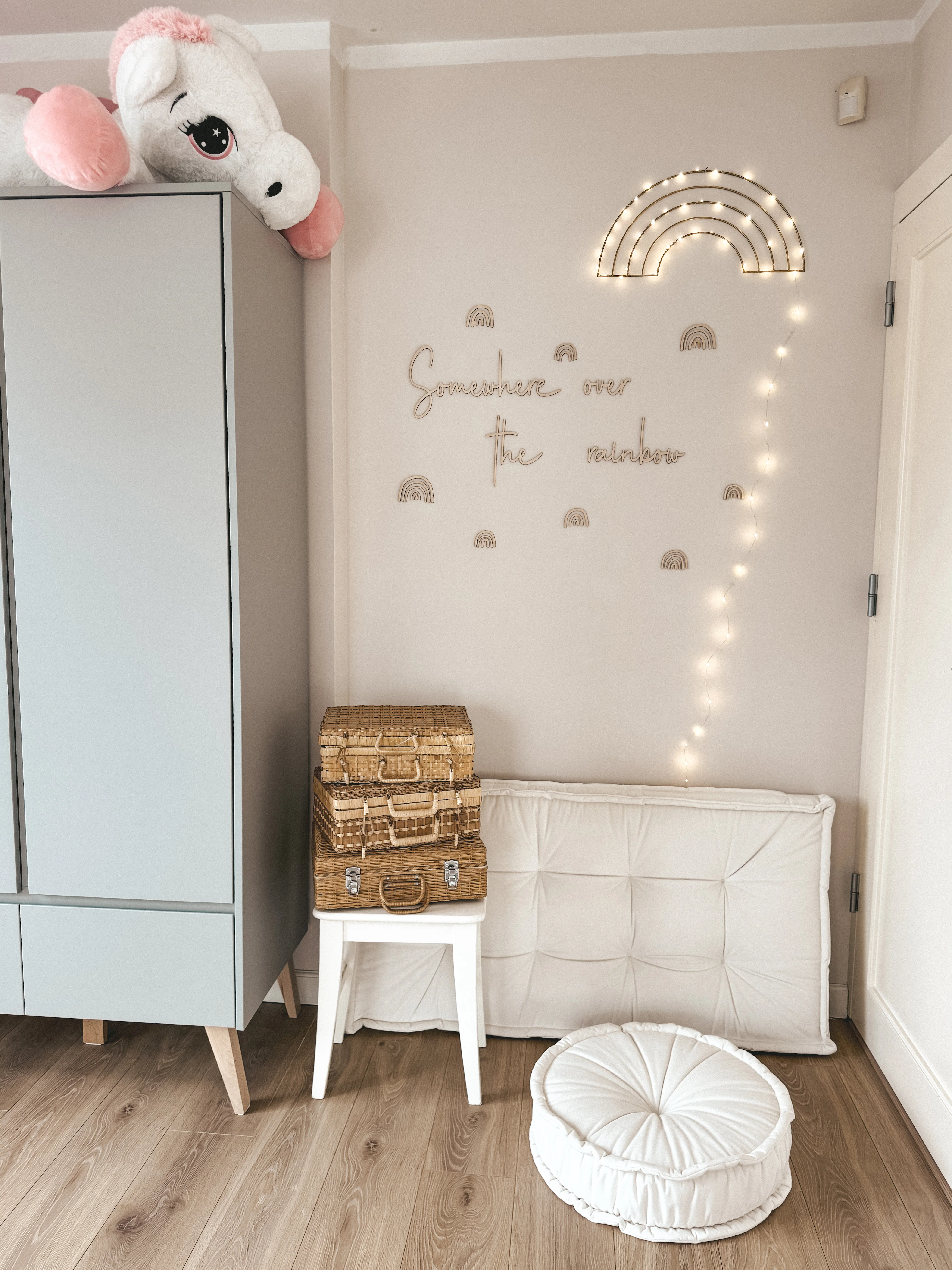 Pinio - Kast 3 Deuren Swing | Grey - Image 2